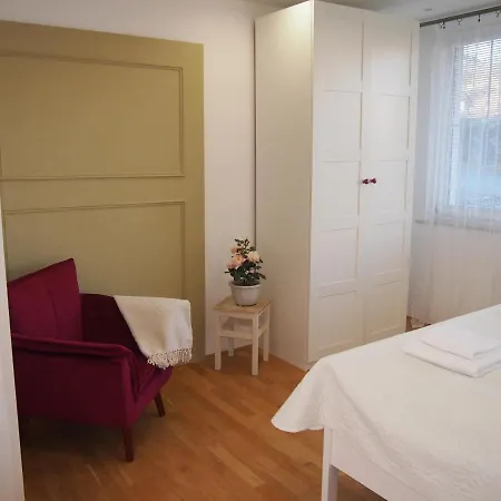 Palava House Aparthotel *