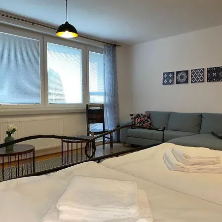 Palava House アパートホテル ミクロフ