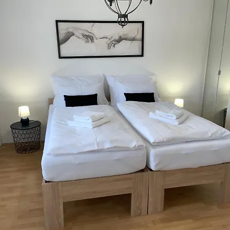 Aparthotel Palava House *